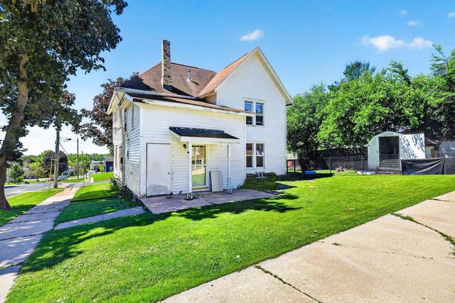 524 E Jefferson Street, Stoughton, WI 53589