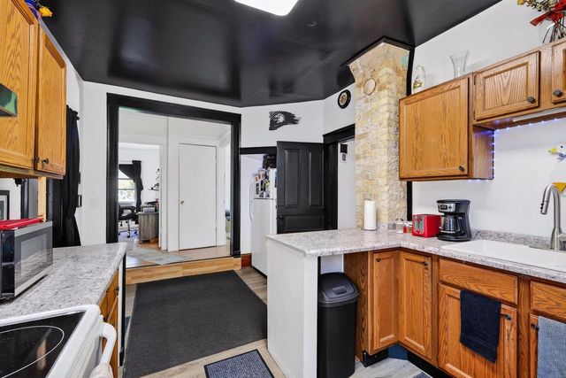 524 E Jefferson Street, Stoughton, WI 53589