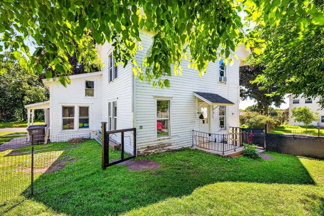 524 E Jefferson Street, Stoughton, WI 53589