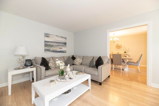 6480 Saybrook Drive, Kalamazoo, MI 49009