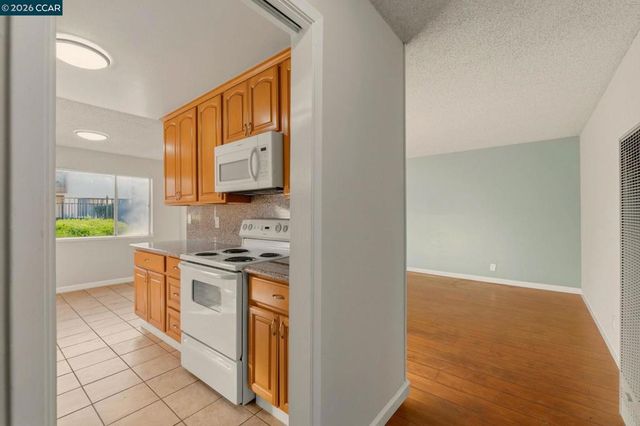 315 E Okeefe St, East Palo Alto, CA 94303