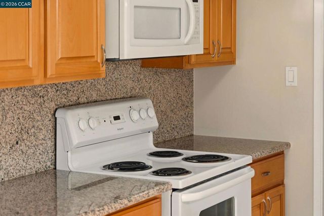 315 E Okeefe St, East Palo Alto, CA 94303