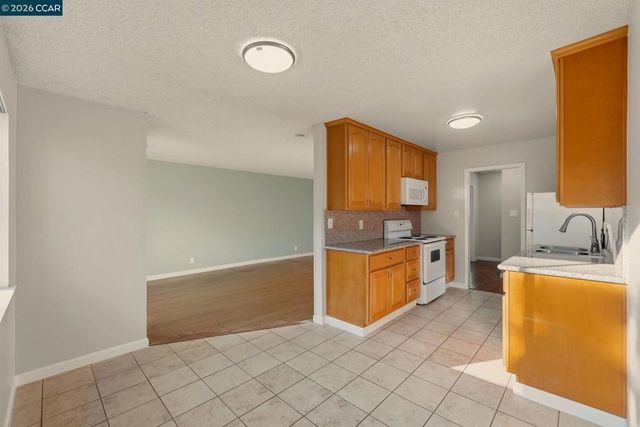 315 E Okeefe St, East Palo Alto, CA 94303