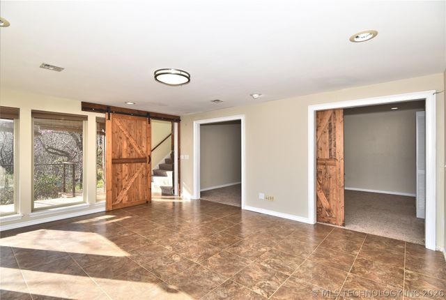 909 N Canyon Cove Drive, Cleveland, OK 74020