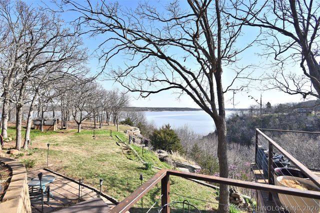 909 N Canyon Cove Drive, Cleveland, OK 74020