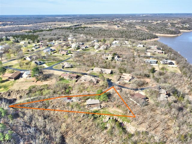 909 N Canyon Cove Drive, Cleveland, OK 74020