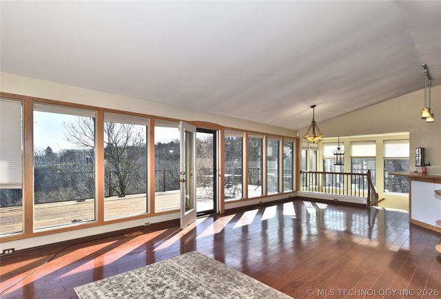 909 N Canyon Cove Drive, Cleveland, OK 74020