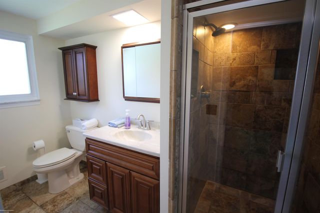 32310 Coventry Place, Warren, MI 48093