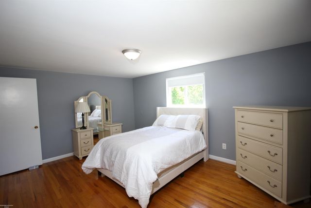 32310 Coventry Place, Warren, MI 48093