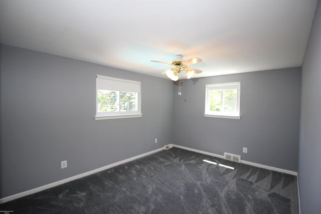 32310 Coventry Place, Warren, MI 48093