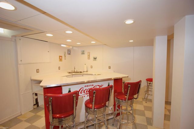 32310 Coventry Place, Warren, MI 48093