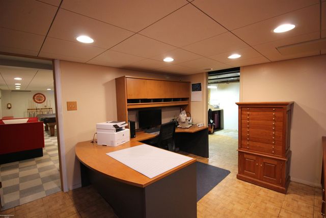 32310 Coventry Place, Warren, MI 48093