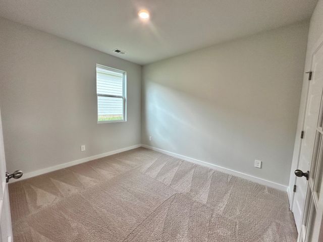 1025 Stoney Brook PVT Bend, Gallatin, TN 37066