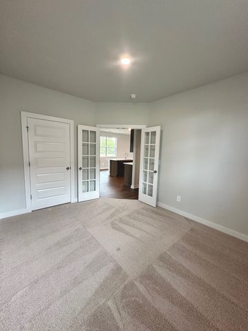 1025 Stoney Brook PVT Bend, Gallatin, TN 37066