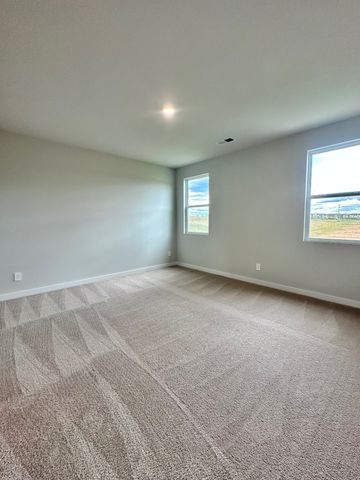 1025 Stoney Brook PVT Bend, Gallatin, TN 37066