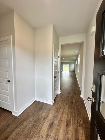 1025 Stoney Brook PVT Bend, Gallatin, TN 37066