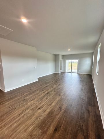 1025 Stoney Brook PVT Bend, Gallatin, TN 37066