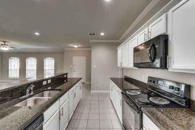 535 Cottonview Drive, Waxahachie, TX 75165