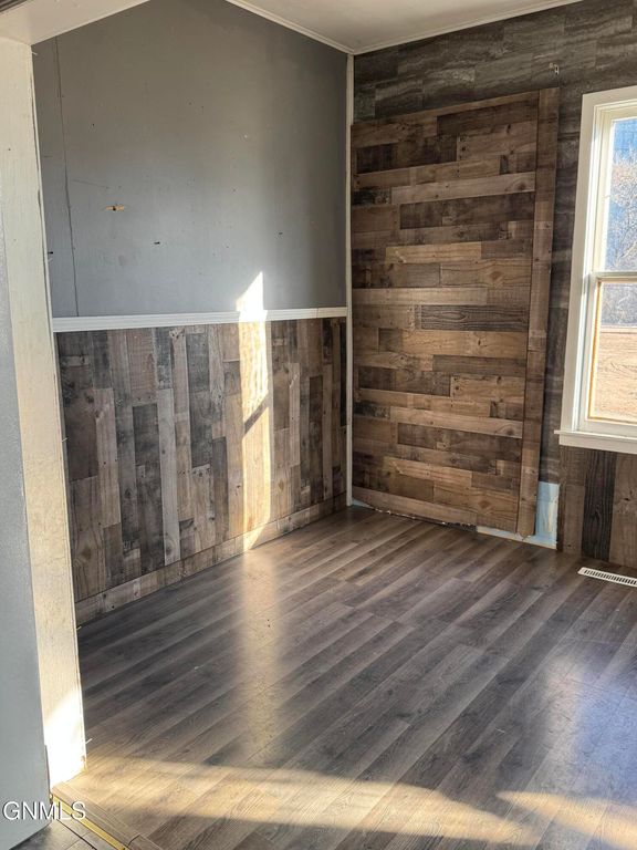 209 2nd NE, LaMoure, ND 58458 photo 11