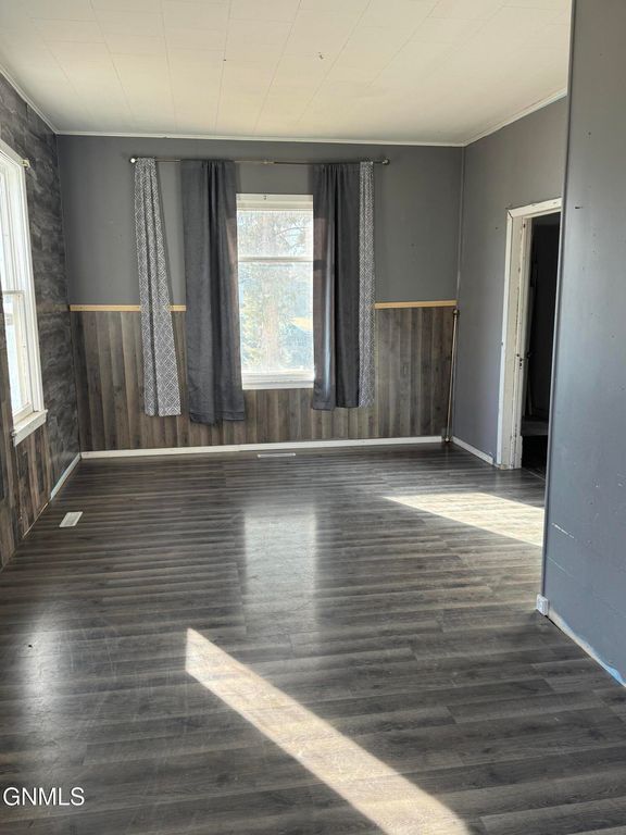 209 2nd NE, LaMoure, ND 58458 photo 12