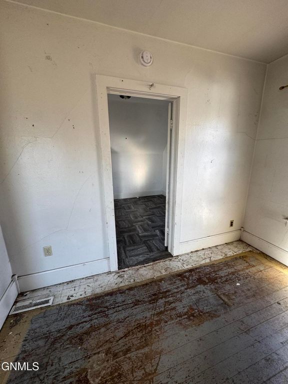 209 2nd NE, LaMoure, ND 58458 photo 20