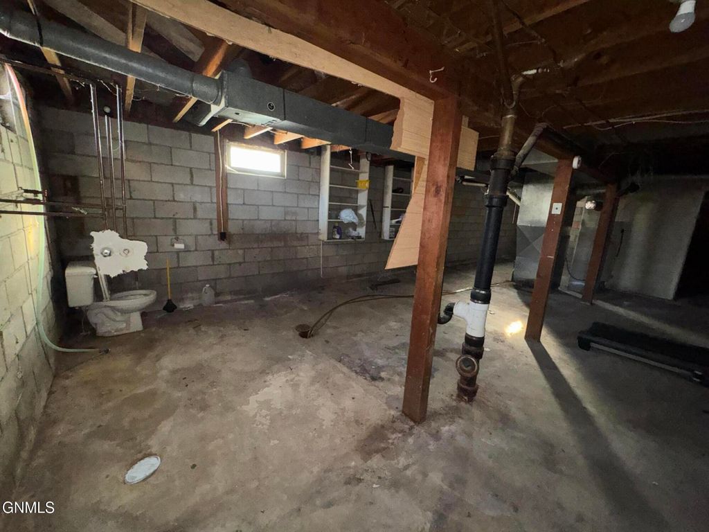 209 2nd NE, LaMoure, ND 58458 photo 22