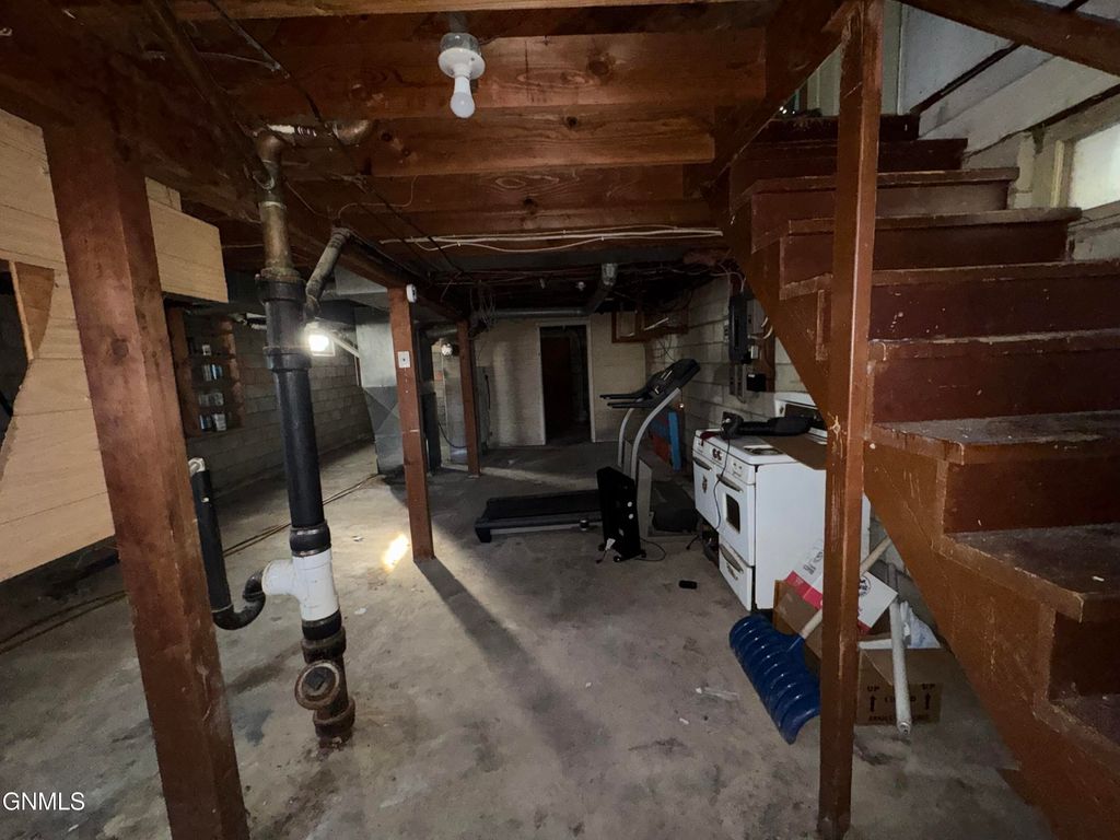 209 2nd NE, LaMoure, ND 58458 photo 23