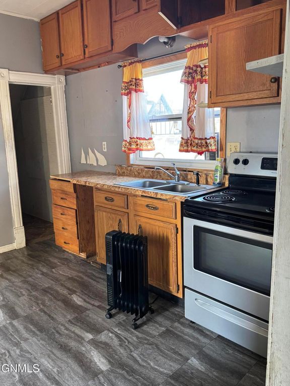 209 2nd NE, LaMoure, ND 58458 photo 9