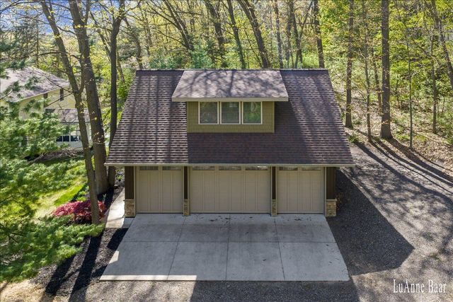 3343 Stoneridge Drive NE, Rockford, MI 49341