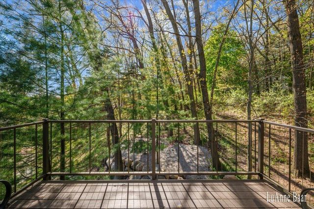 3343 Stoneridge Drive NE, Rockford, MI 49341