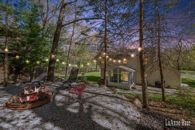 3343 Stoneridge Drive NE, Rockford, MI 49341