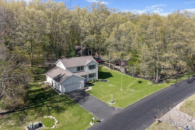 3343 Stoneridge Drive NE, Rockford, MI 49341