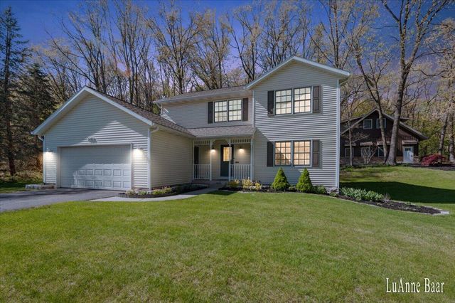 3343 Stoneridge Drive NE, Rockford, MI 49341