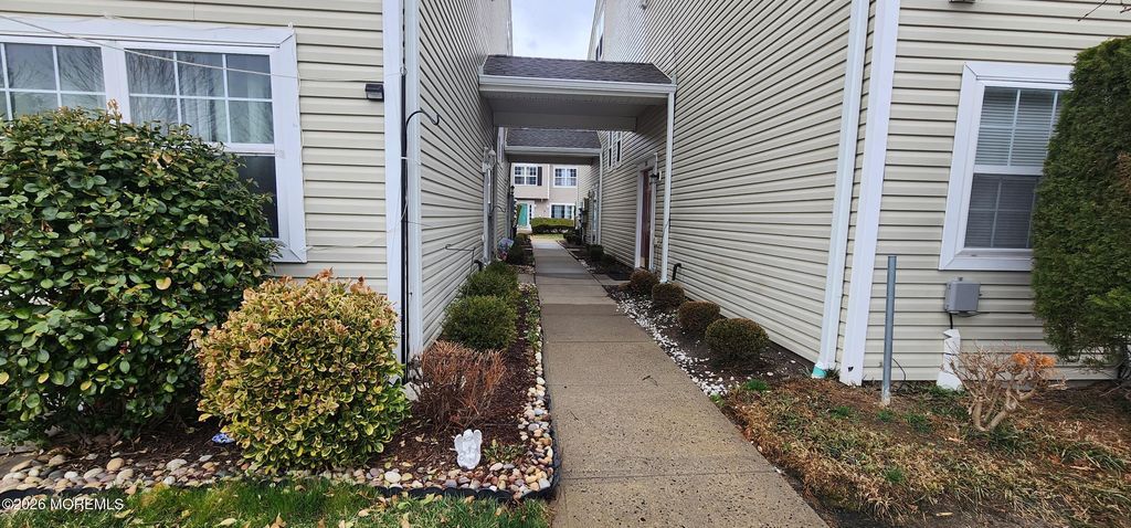 117 Mid Ocean Court 1000, Howell, NJ 07731