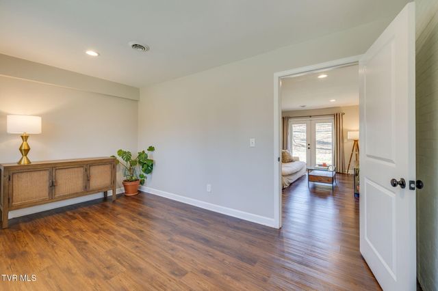 707 Woodhaven Drive, Johnson City, TN 37604