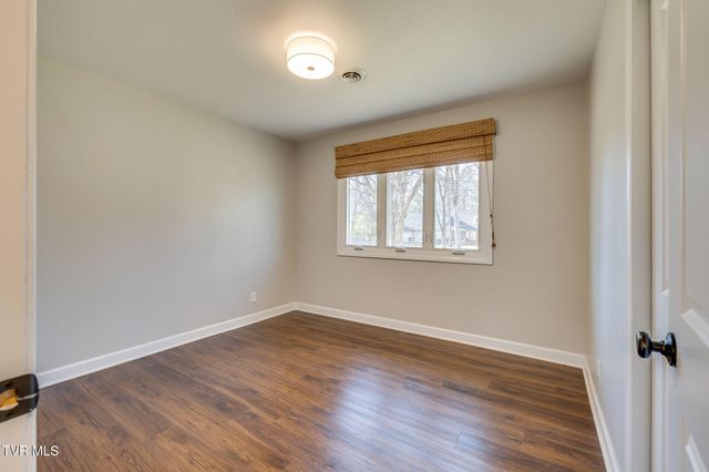 707 Woodhaven Drive, Johnson City, TN 37604