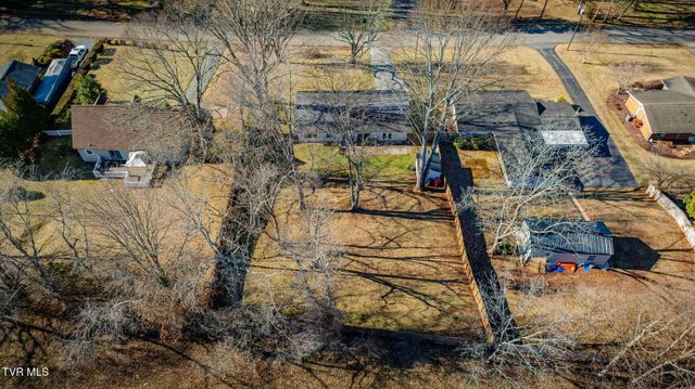 707 Woodhaven Drive, Johnson City, TN 37604