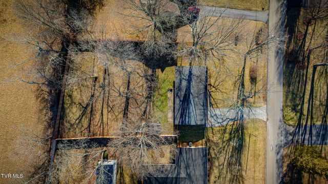 707 Woodhaven Drive, Johnson City, TN 37604