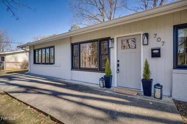 707 Woodhaven Drive, Johnson City, TN 37604