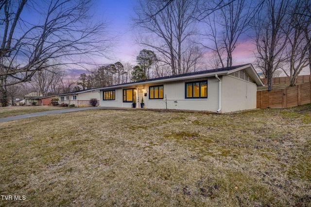707 Woodhaven Drive, Johnson City, TN 37604