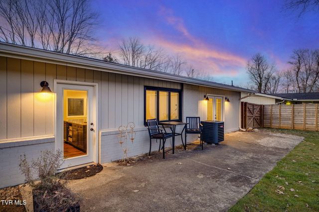 707 Woodhaven Drive, Johnson City, TN 37604