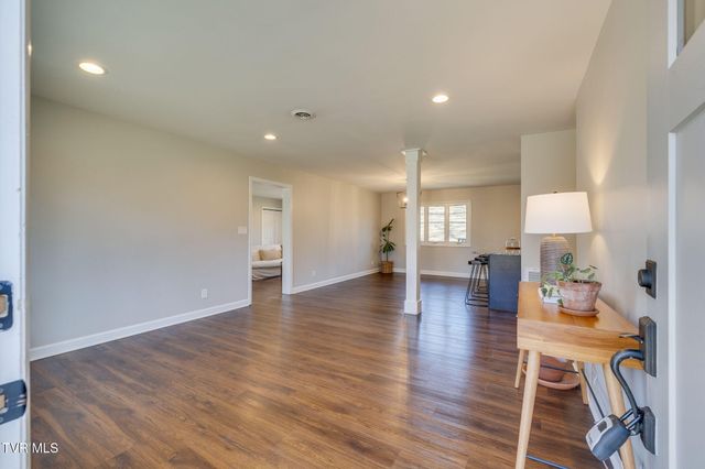 707 Woodhaven Drive, Johnson City, TN 37604