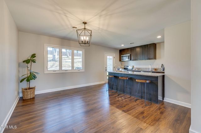 707 Woodhaven Drive, Johnson City, TN 37604