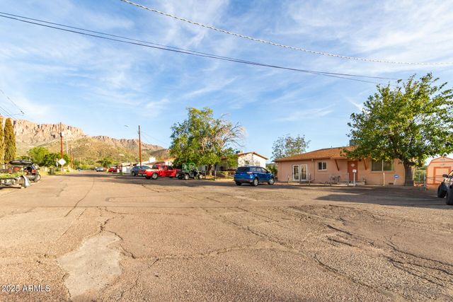 845 W SPRAY Street, Superior, AZ 85173