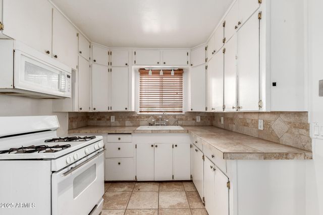 845 W SPRAY Street, Superior, AZ 85173