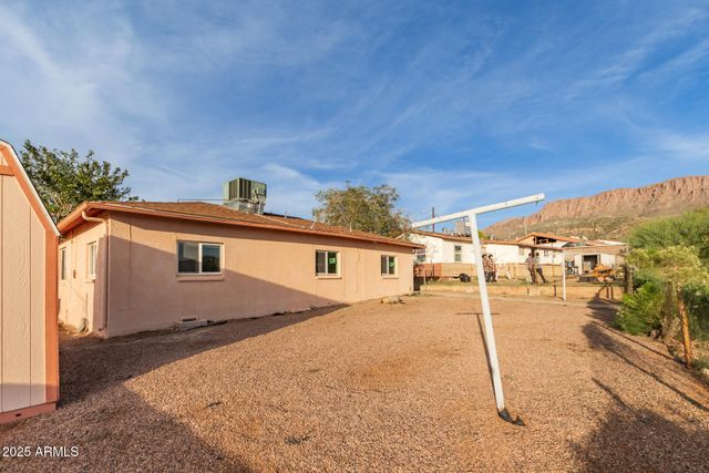 845 W SPRAY Street, Superior, AZ 85173