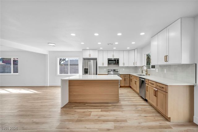 2500 West Oakey Boulevard, Las Vegas, NV 89102