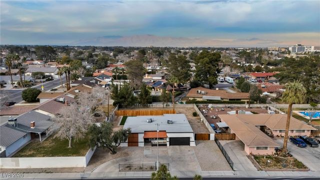 2500 West Oakey Boulevard, Las Vegas, NV 89102