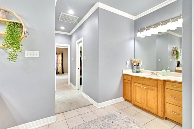 209 Travis Peak Trl, White Oak, TX 75693