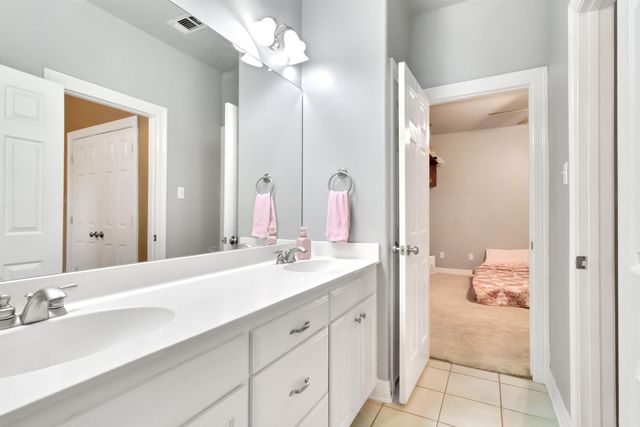 209 Travis Peak Trl, White Oak, TX 75693